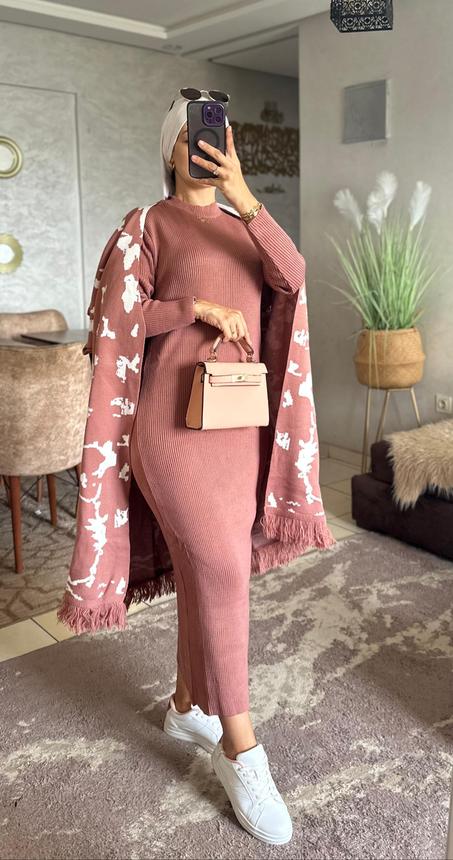 كسيوة بالكاب ديالها عملية تقدري تخرجي منها بزاف ديال اللبيسات