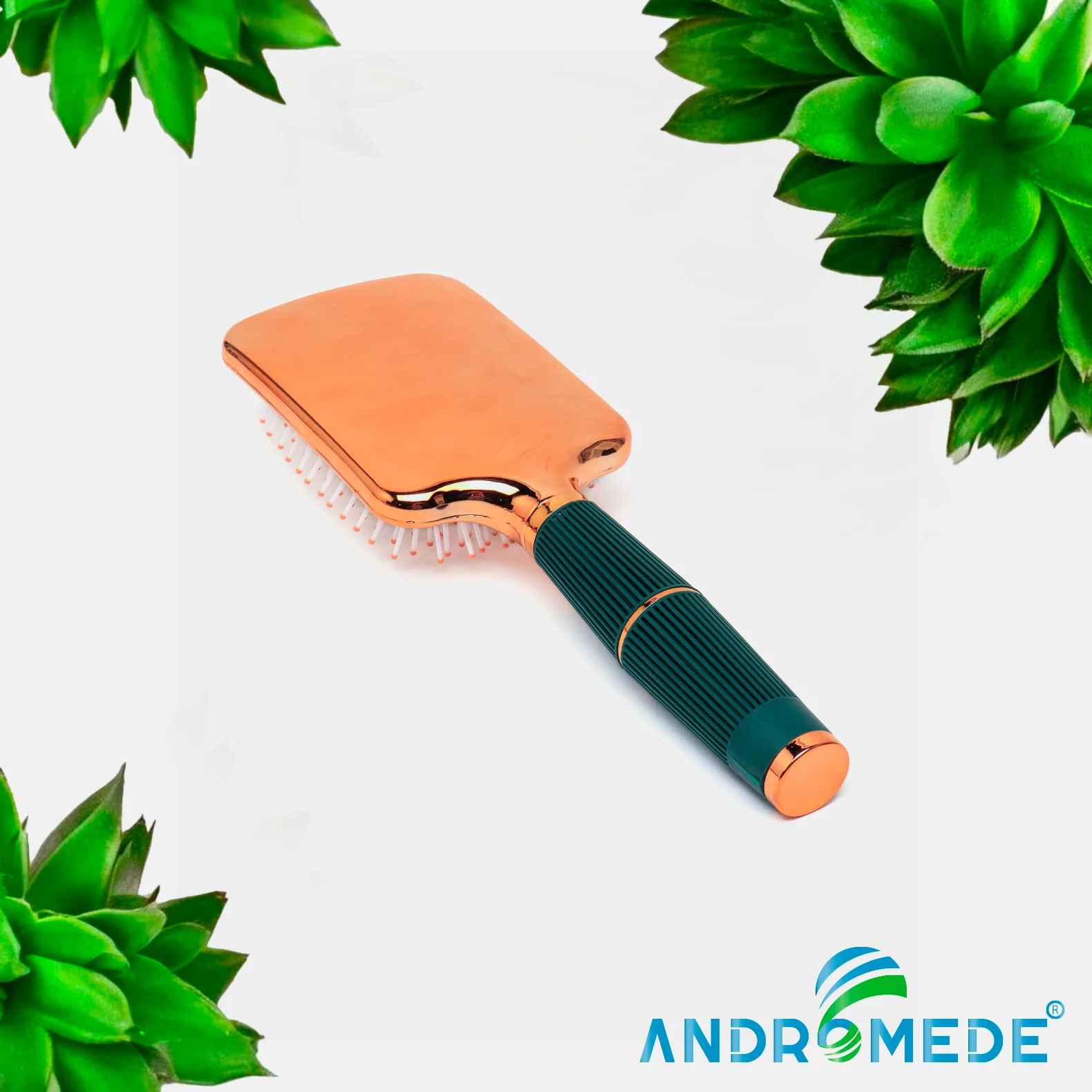 Brosse à cheveux rectangulaire composé de poils en nylon .