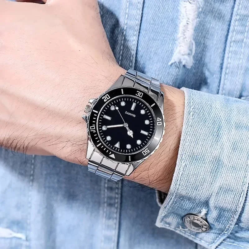 Montre analogique à quartz pour hommes d