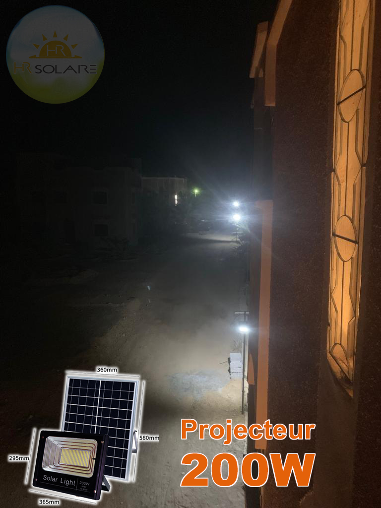 عرض 2 بروجيكتورات 200 واط ( JD-8200L)