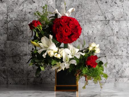 Élégance Rouge & Blanche – Arrangement de Luxe