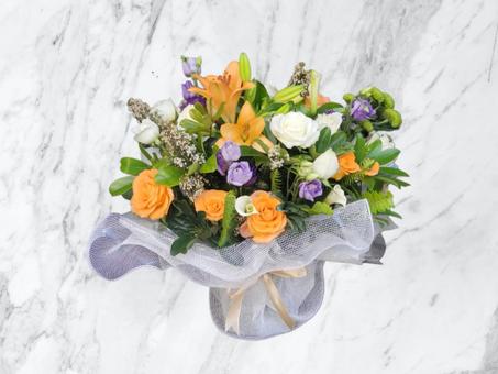 Bouquet Naissance – Harmonie Orange, Blanc & Violet