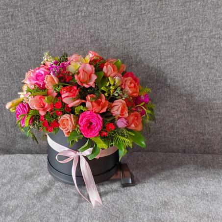 Boîte Florale – Explosion de Couleurs