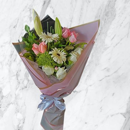 Bouquet Fraîcheur Pastel – Roses Roses & Gerberas Blancs