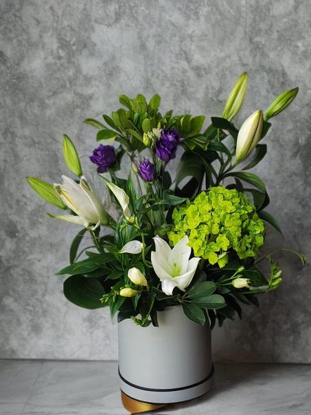 Harmonie Élégante – Blanc, Vert & Violet 🌸💚💜