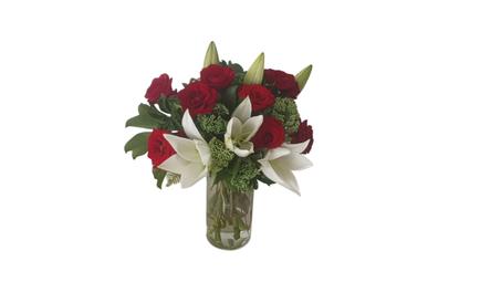Élégance Rouge & Blanche – Roses & Lys en Vase 🌿