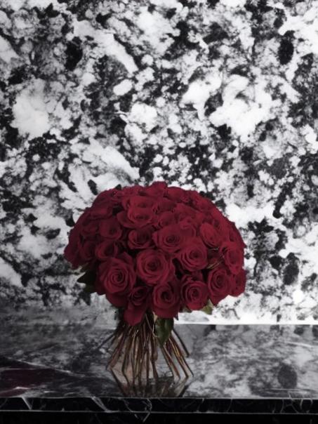 Bouquet Classique – 40 Roses Rouges d’Élégance