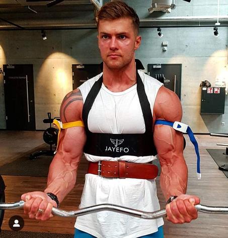 Arm Blaster for Biceps & Triceps Dumbbells