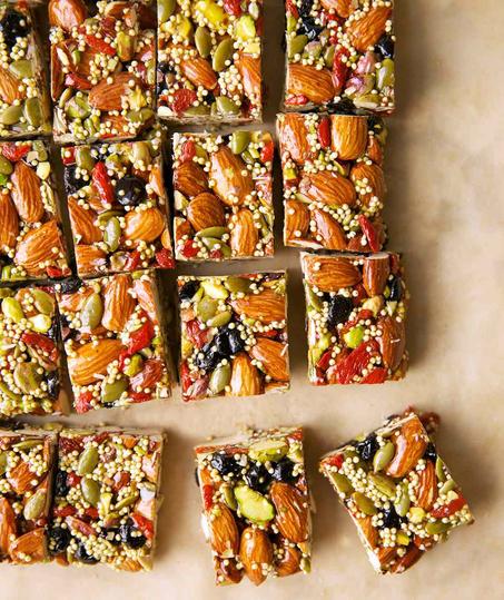 مكسرات وبذور