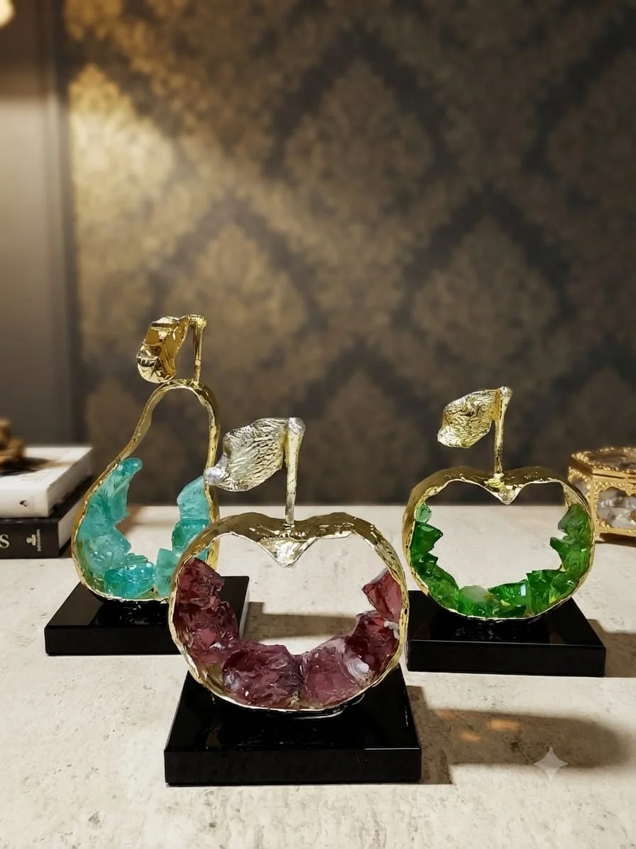 Sculpture de fruits en métal et cristal k9