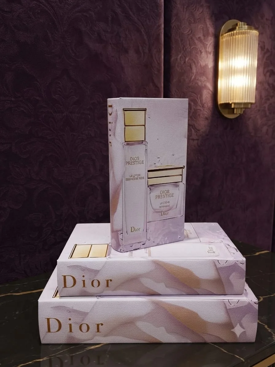 Ensemble de Livres Décoratifs Factices – Style Maison de Haute Couture