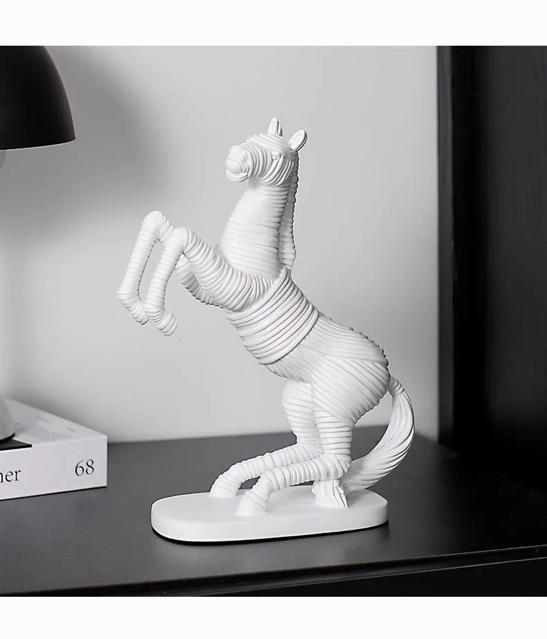 Statue Décorative Cheval Cabré – Design Équestre Sculptural (Blanc)