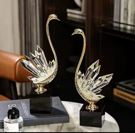Duo de Statues Cyrgnes en Cristal & Dorures – Design Sculptural de Luxe