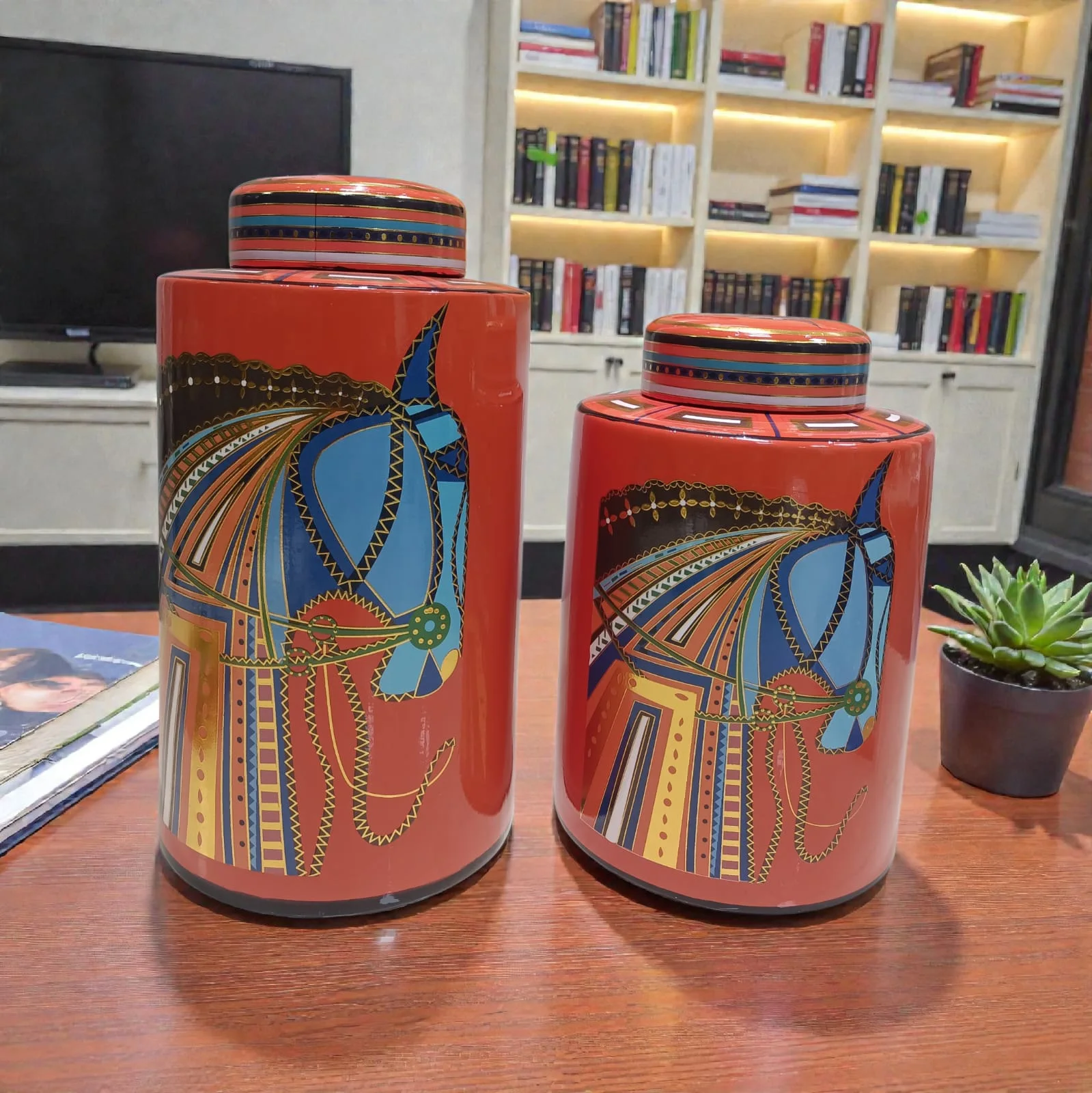 Deux mega vase avec couvercle en porcelaine