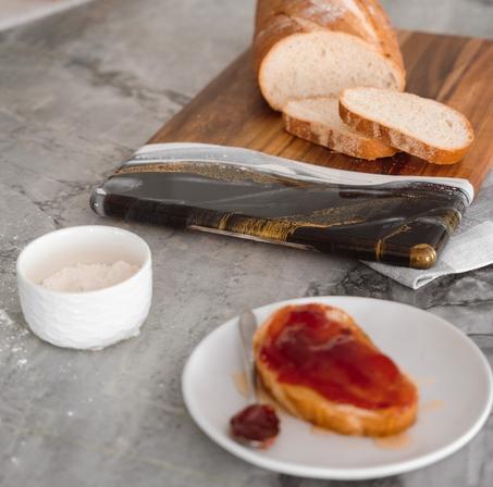 طبق تقديم كبير من الأكاسيا