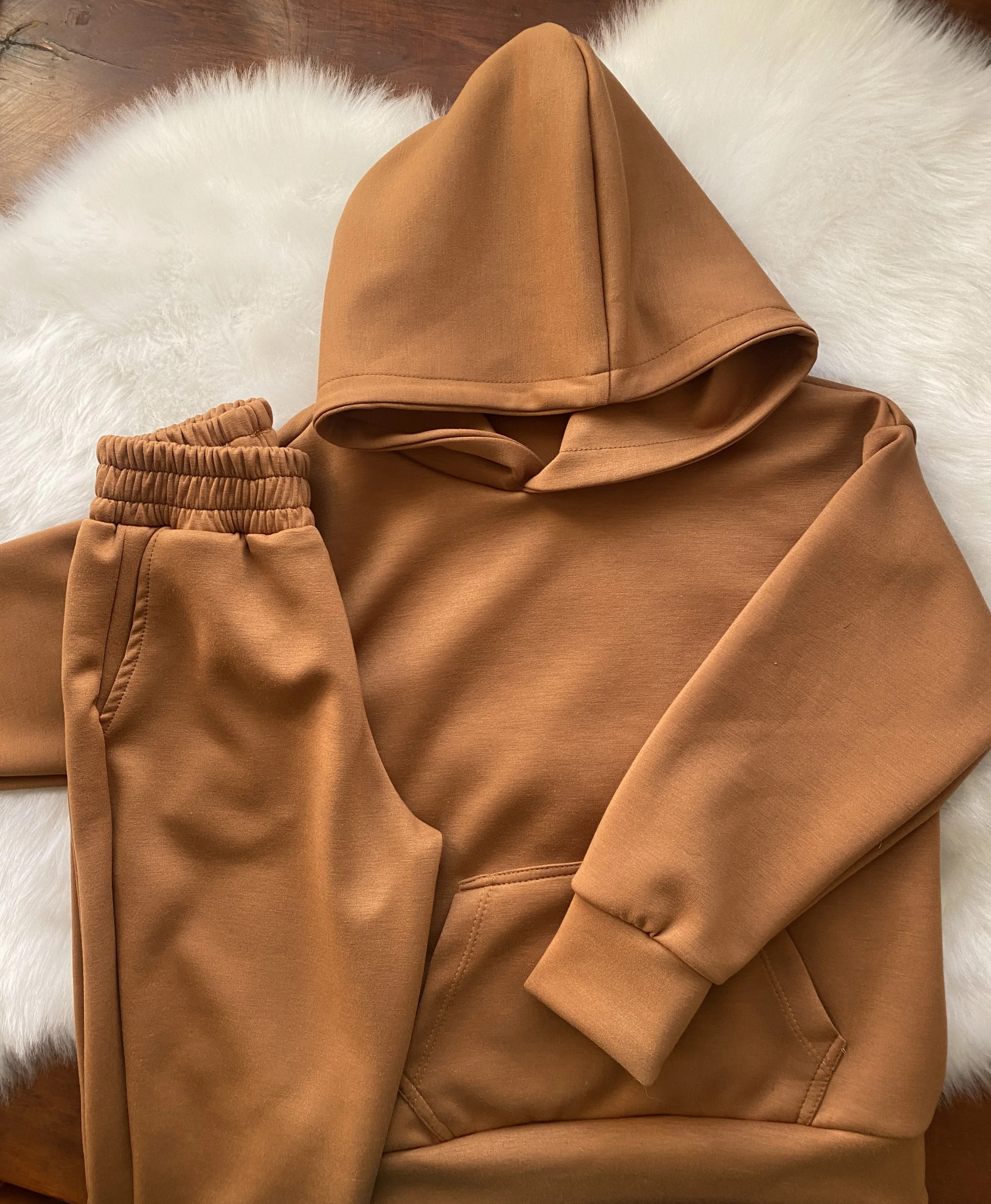 Jogging sweat à capuche et pantalon