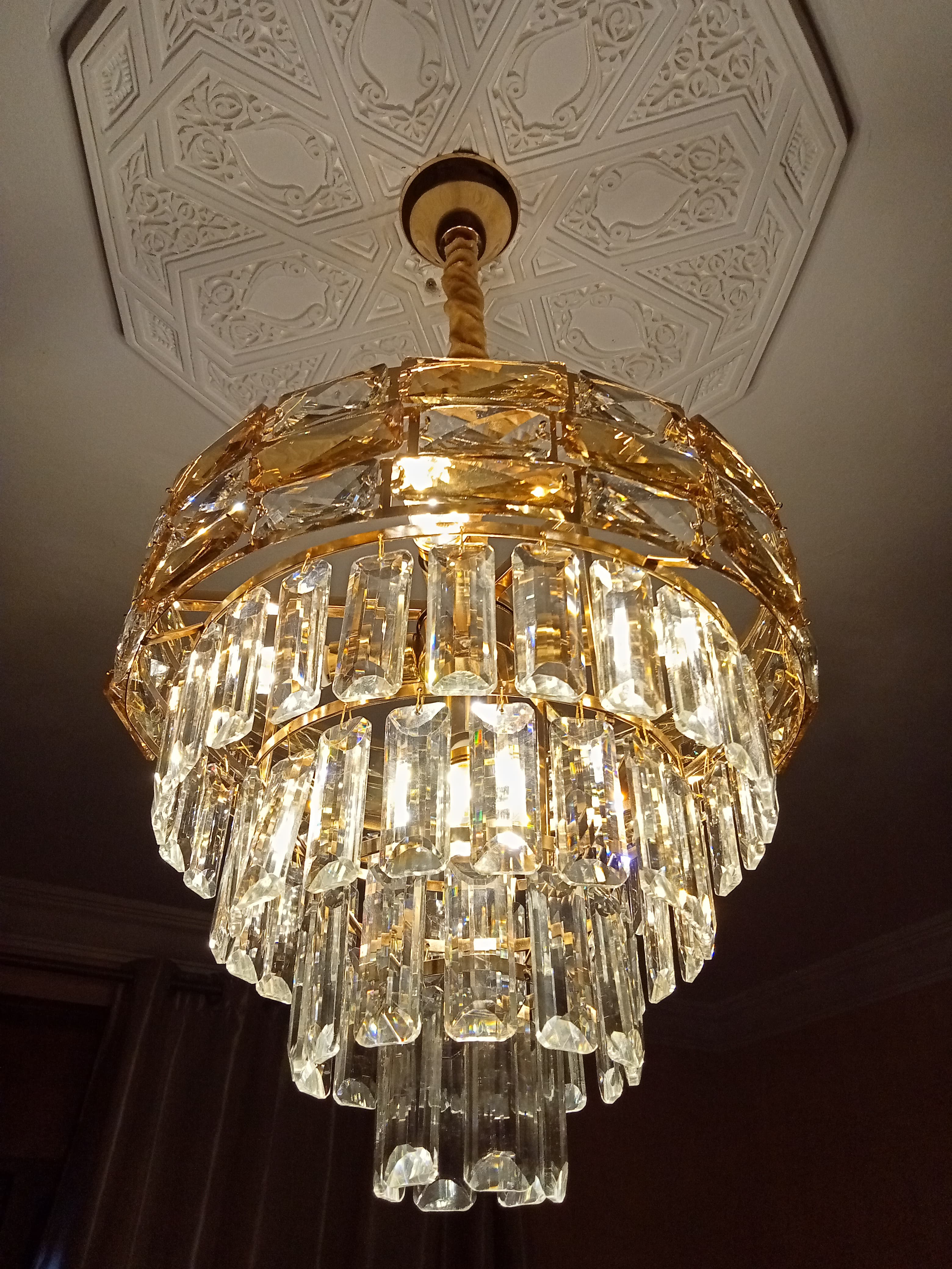 Lustre en Cristal – 5 Lumières Multicolores (Blanc, Jaune & Mixte)