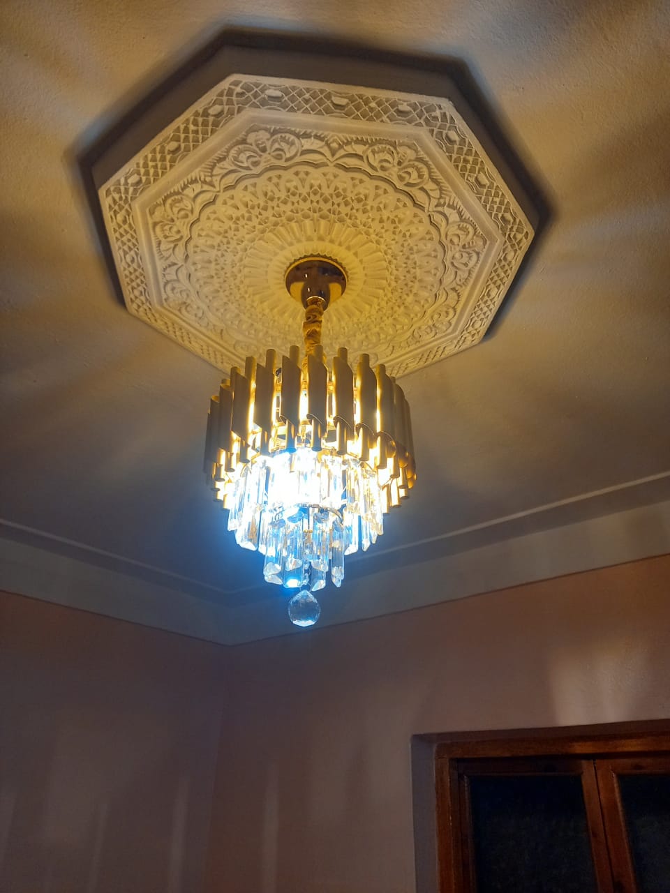 ✨ Lustre Cristal Design Moderne – Doré / Gris / Noir / Marron