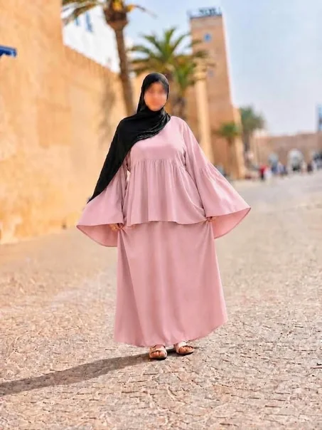 أنسومبل أنيق قطعتين – بلوزة واسعة و كسوة طويلة روعة  فاللبسة