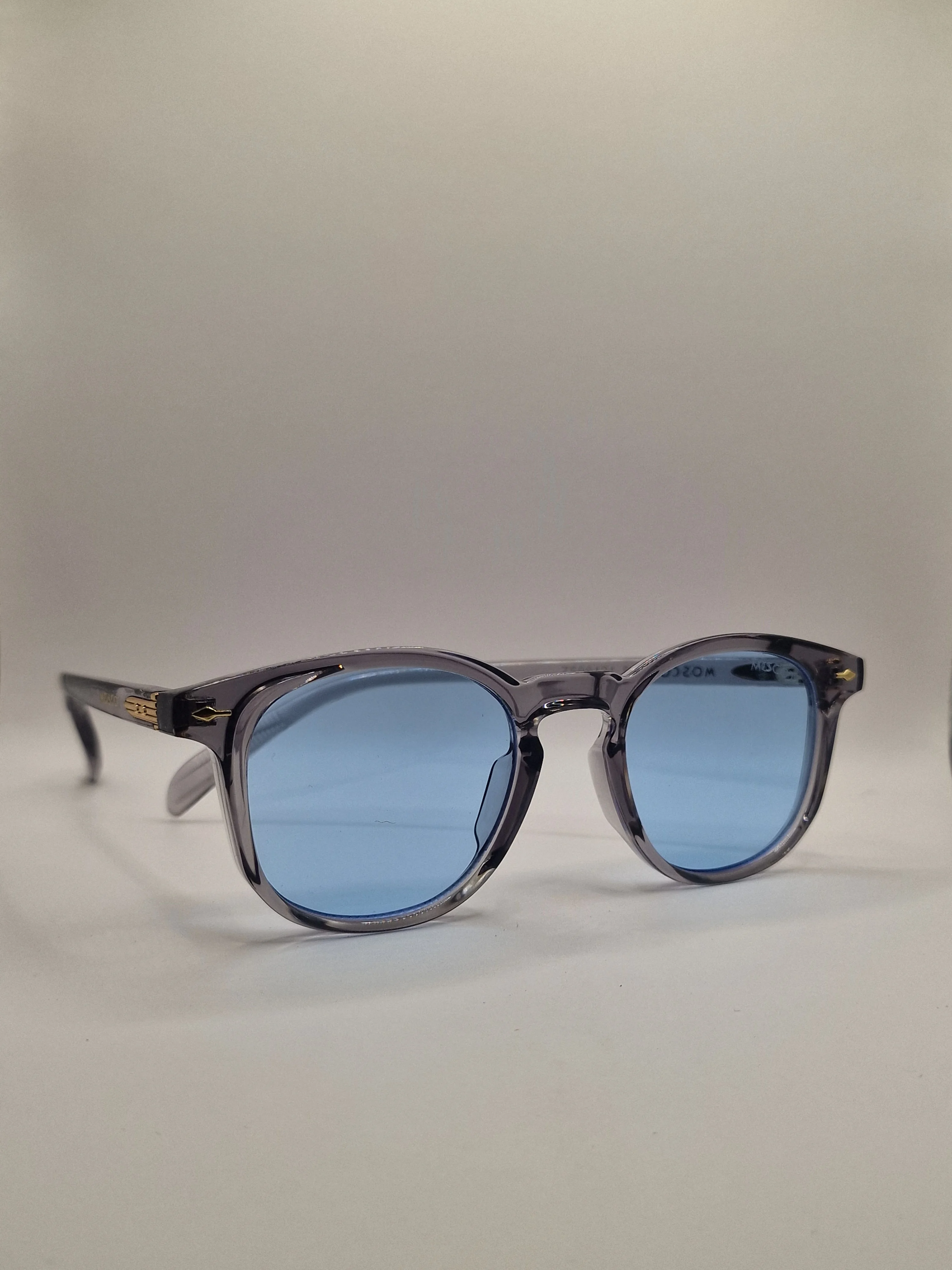 MOSCOT