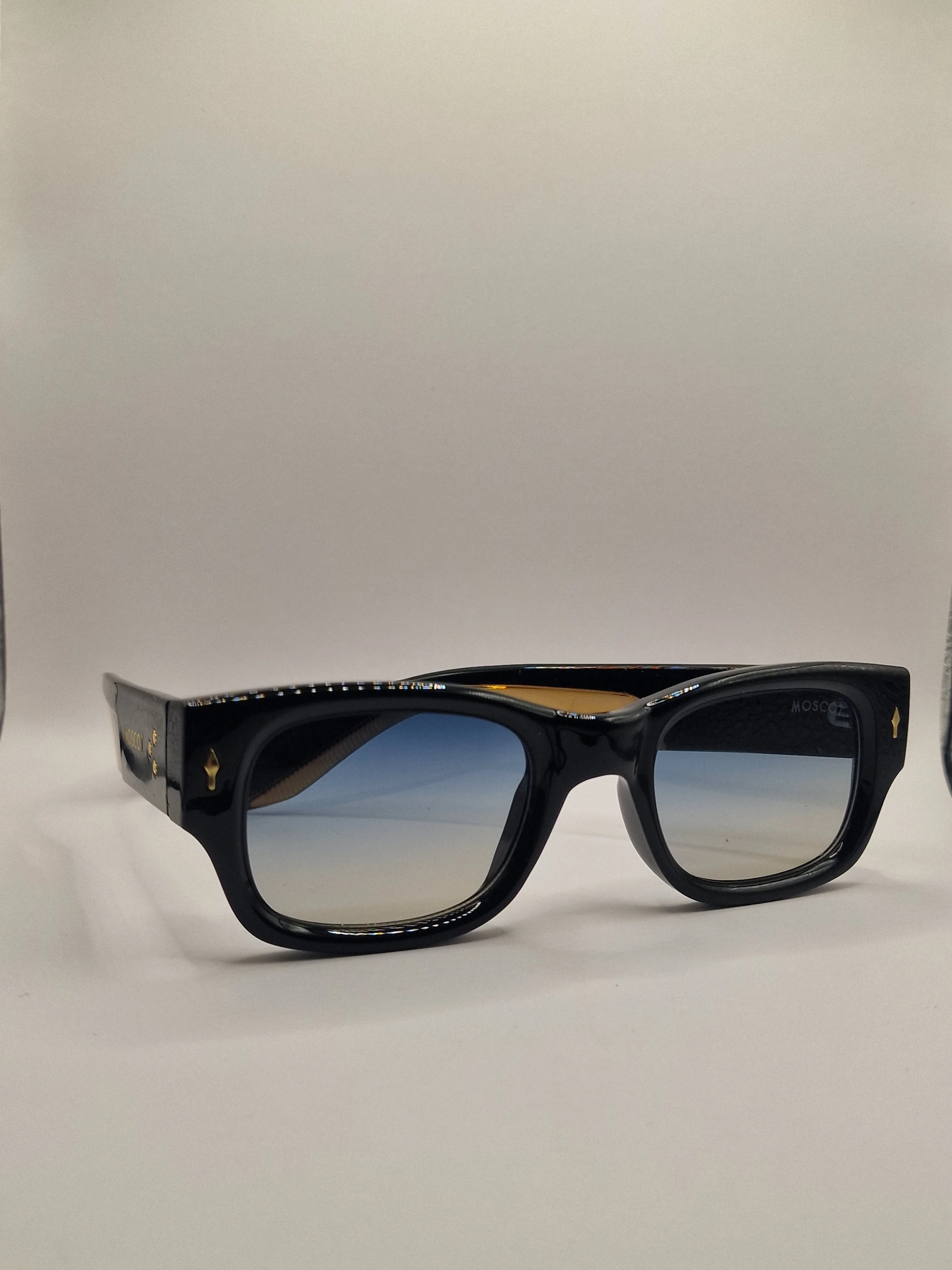 MOSCOT