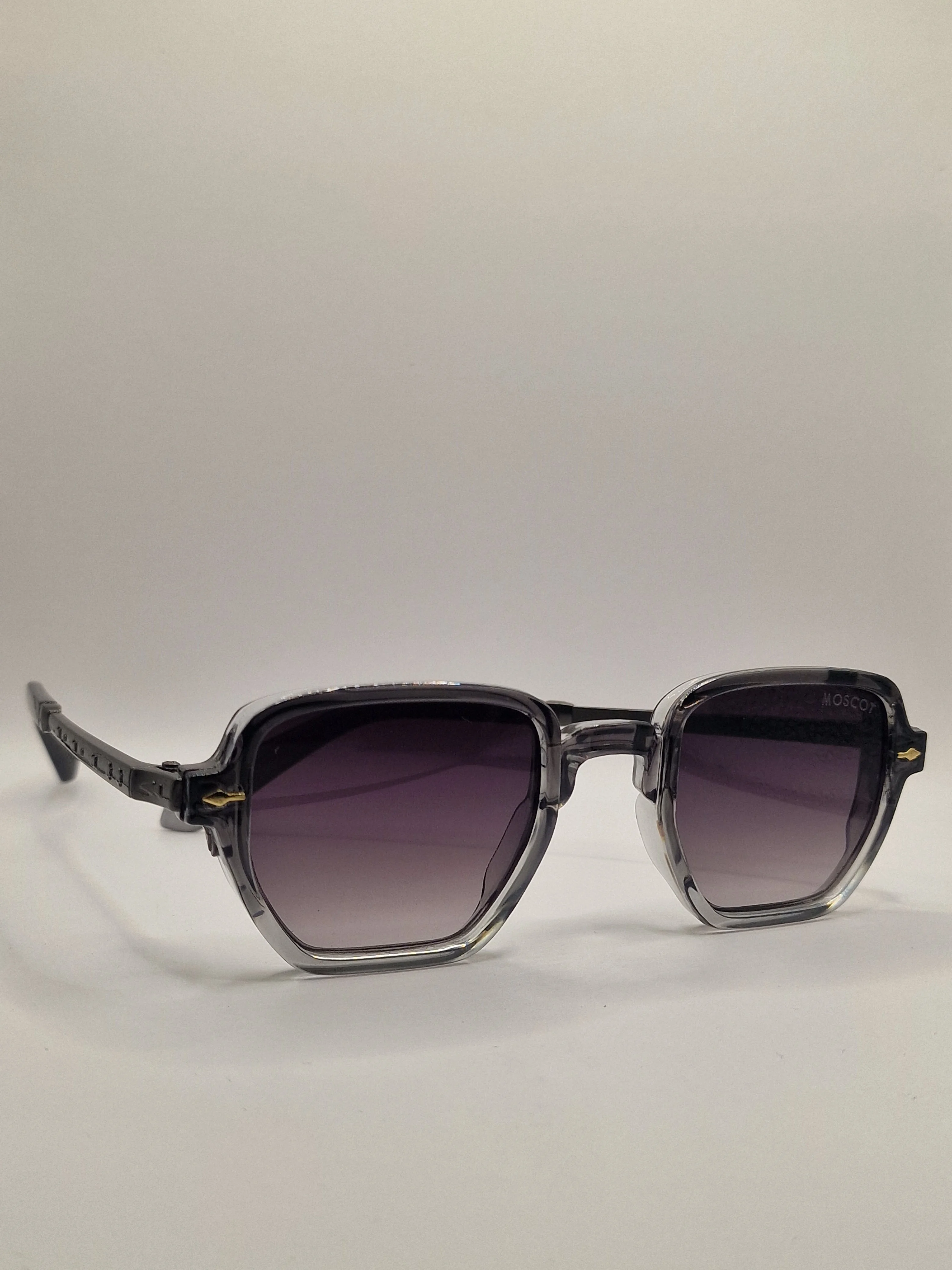 MOSCOT