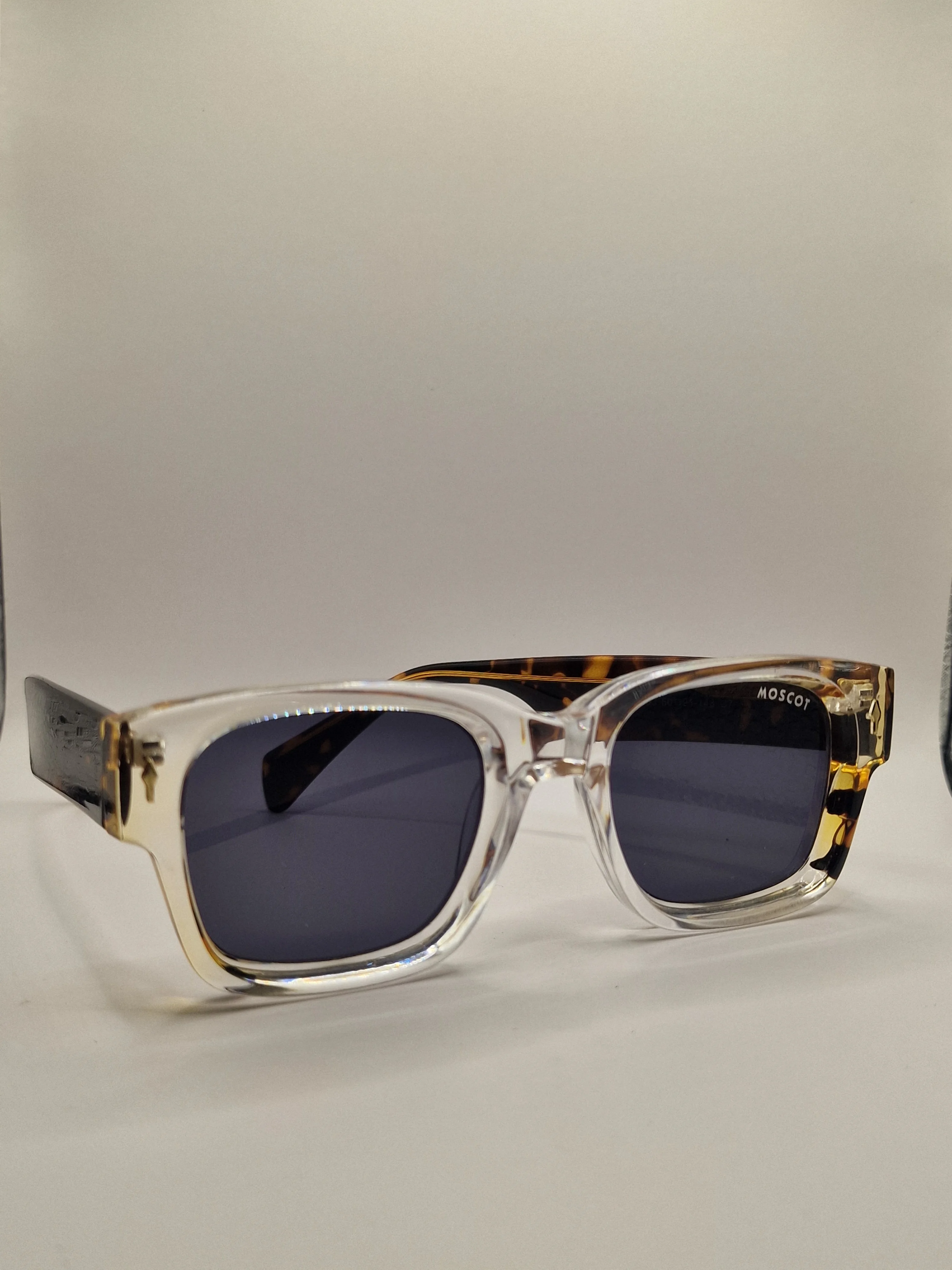 MOSCOT
