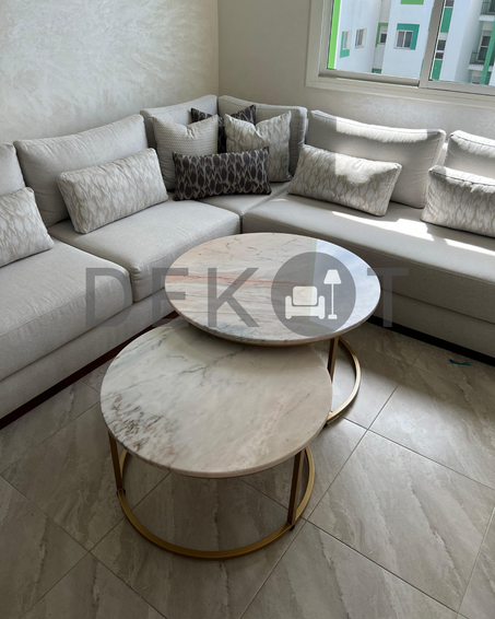 Deux tables gigognes ronds