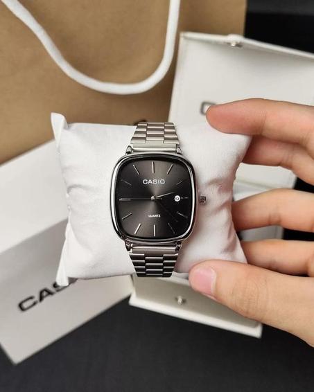 ساعة رجالية من Casio