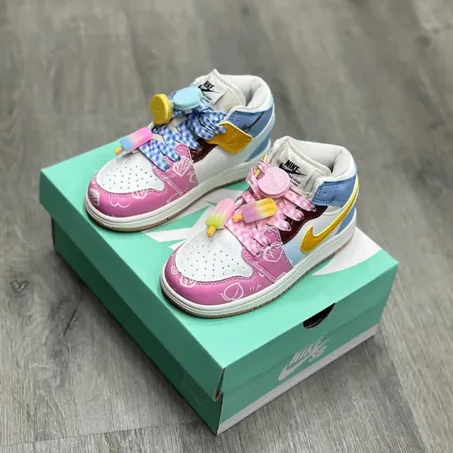 Jordan 1 Mid