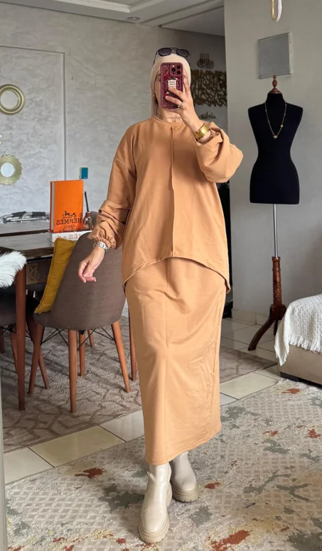 أونسمبل نسائي 2 قطع بقصة عصرية