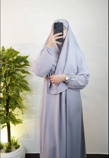 طقم للصلاة والعمرة من قطعتين عباية مع فولار متوفرة بعدة ألوان