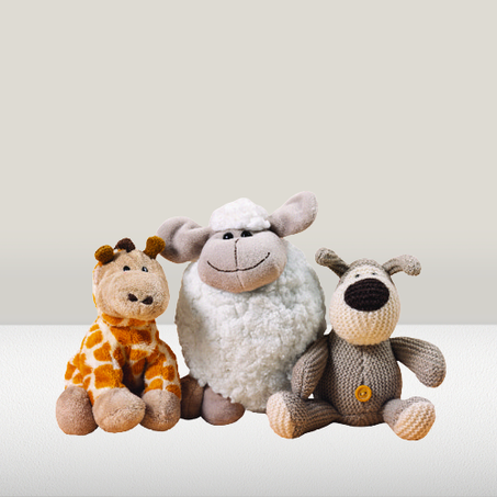 الدمى والألعاب