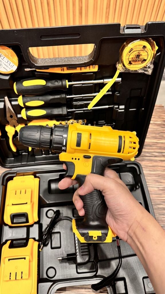 شنيور لاسلكى ببطاريتين 24 فولت 33 قطعة