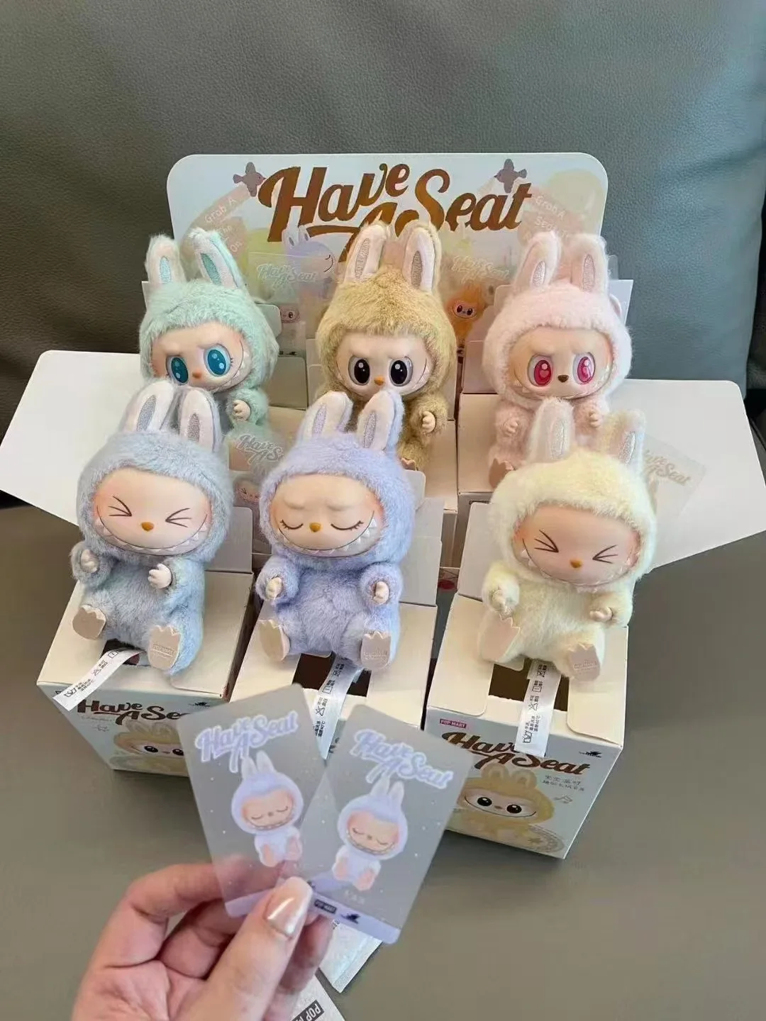 ميدالية لابوبو متعدده الالوان النسخة الثانية