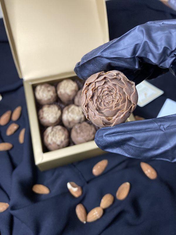 Mini Box Artisan Chocolatier 10PCS
