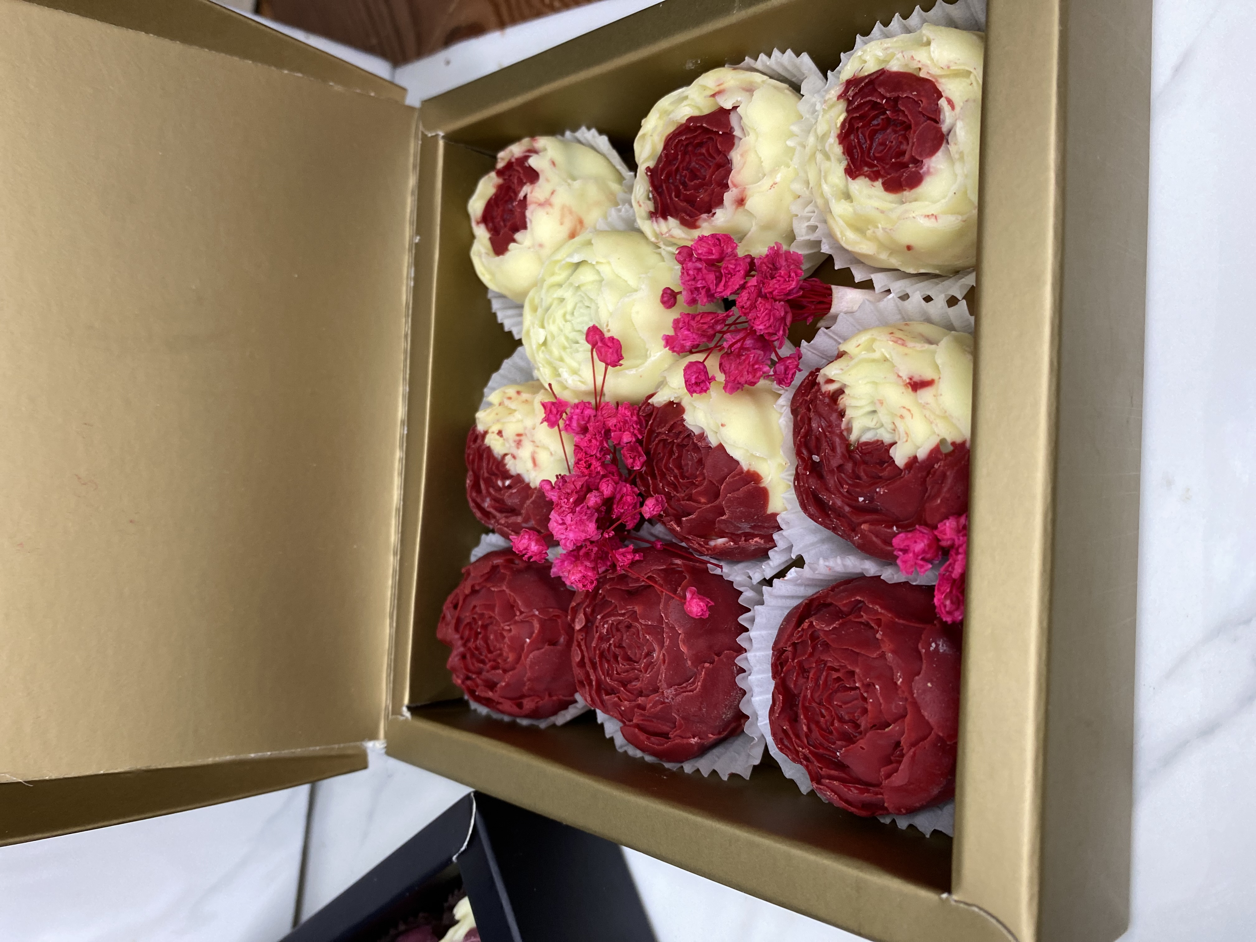 box chocolats fleurs 10 PCS
