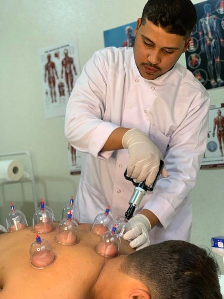 الحجامة الطبية والمساج العلاجي
