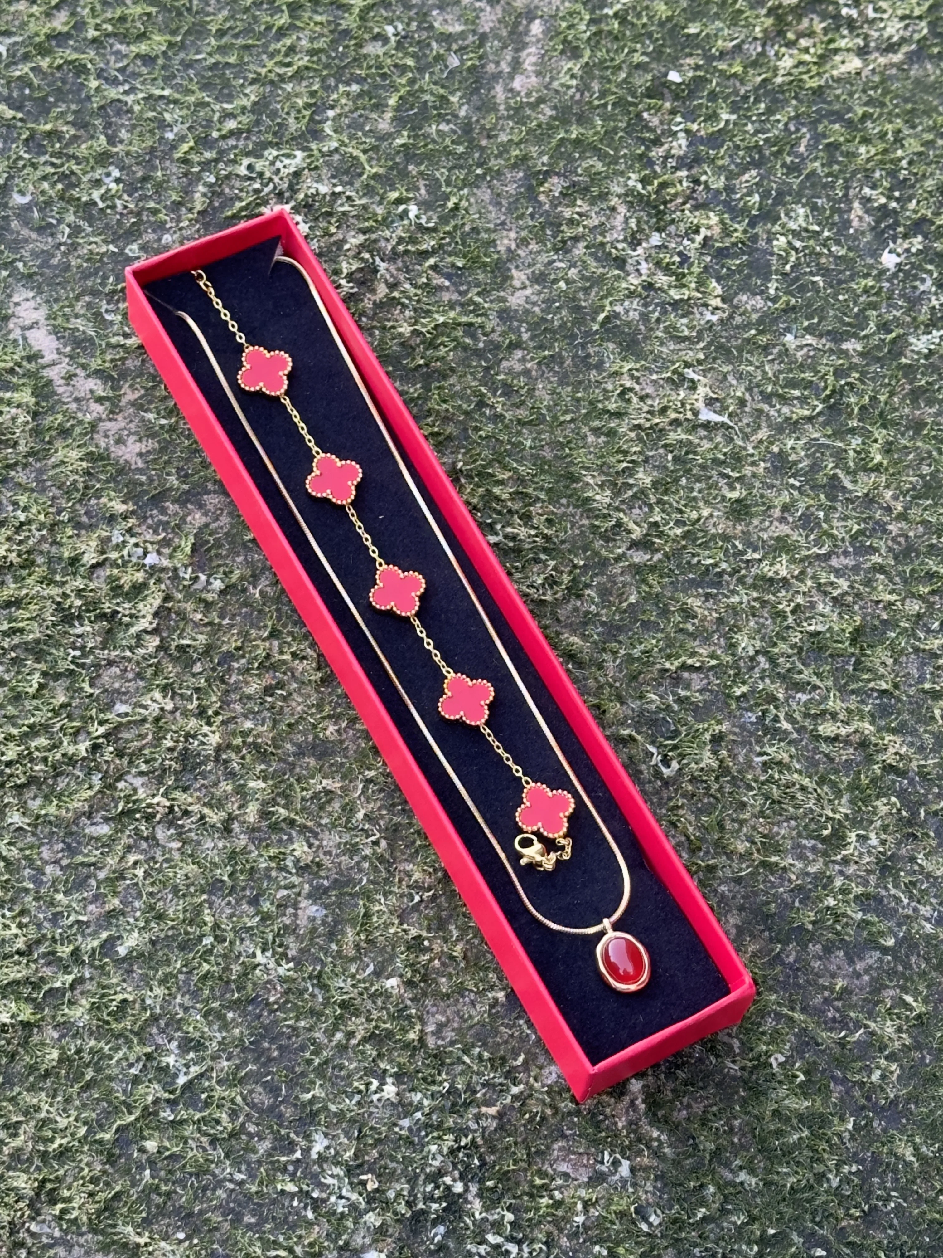 Pack Moonstone + Vancleff rouge