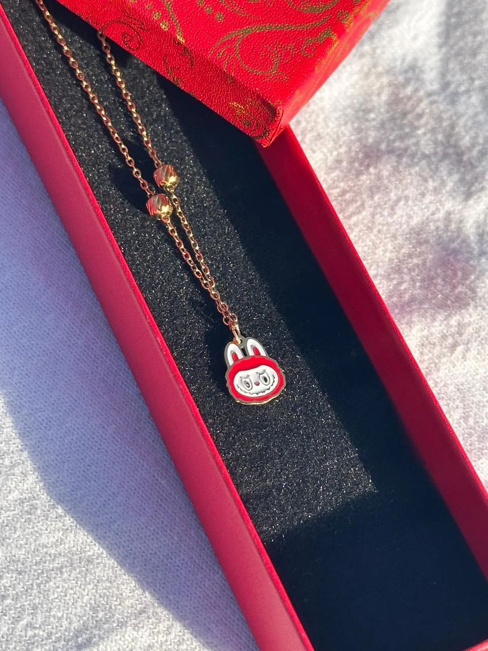 Collier Labubu Charmant rouge🐰