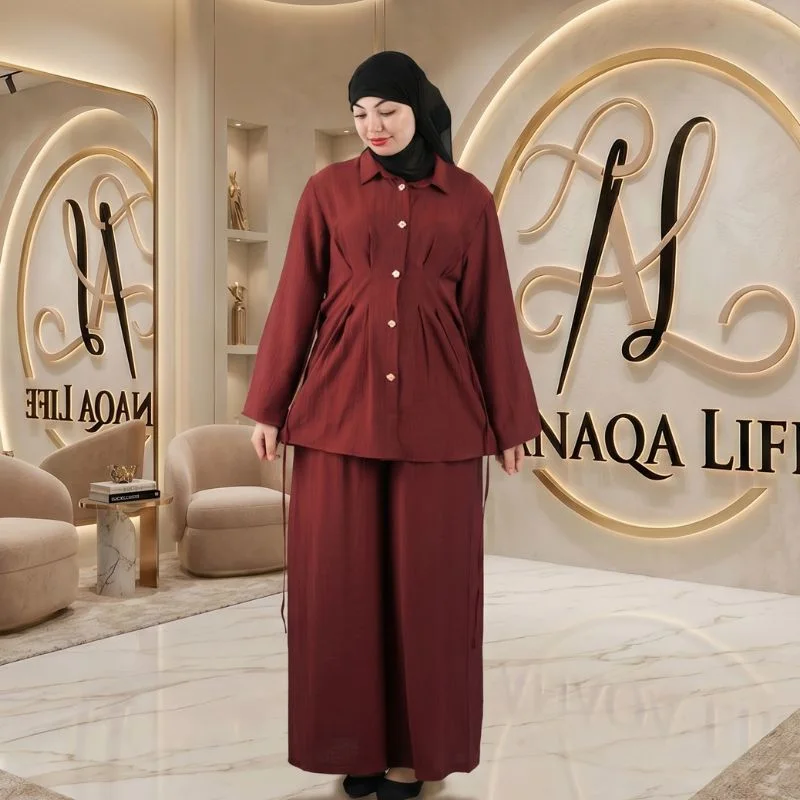الأحمر أرجواني داكن