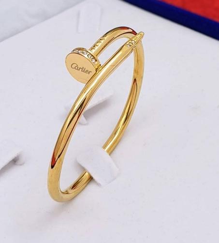براسلي Cartier بالطابع