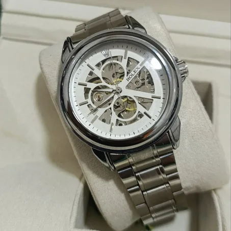 L'Élégance Pure à Votre Poignet fc