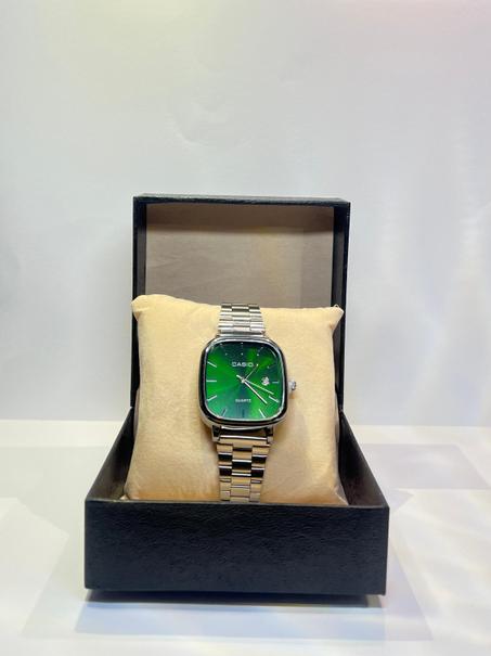 Casio Carré en Acier Verte
