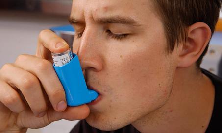 Comment utiliser un inhalateur