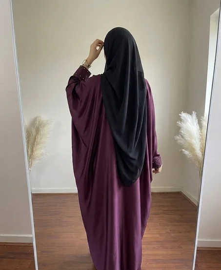 عبايات انيقة