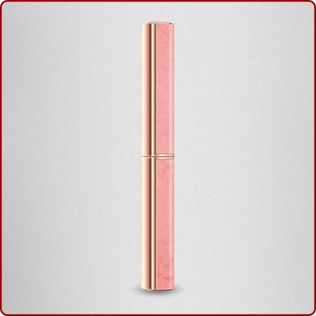 أحمر الشفاه دافئ متغير اللون