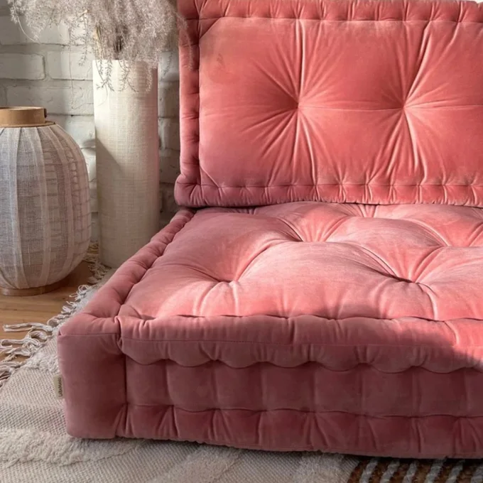 L’Assise Capitonnée en Velours