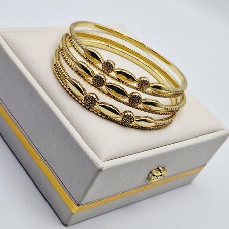 براسليات من ثلاث قطع مشلل بالذهب و لا يتغير لونه