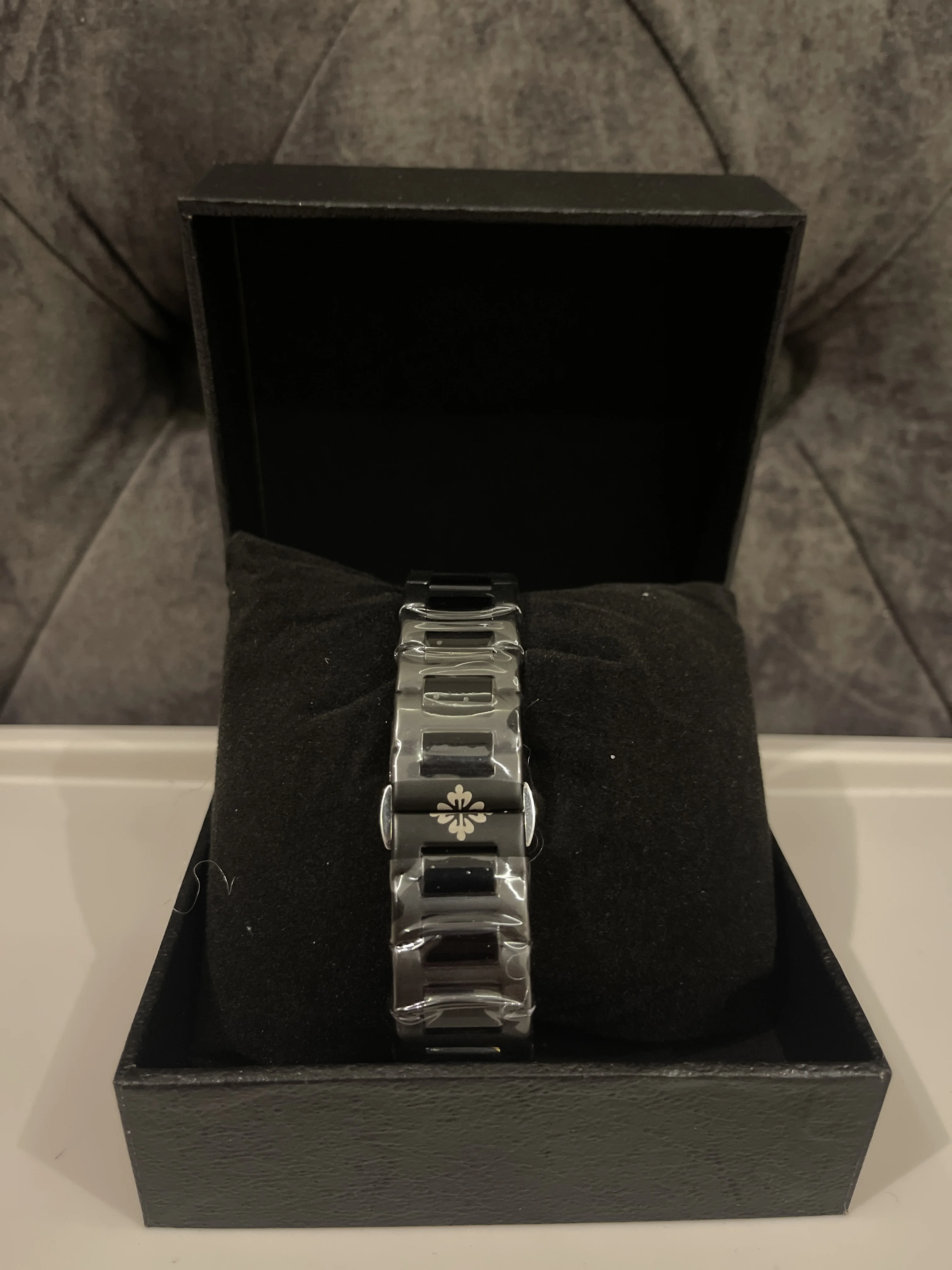 Patek Philippe Cubitues noir cadran noir